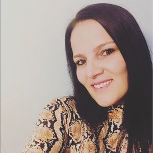 Meet your Posher, Nermina